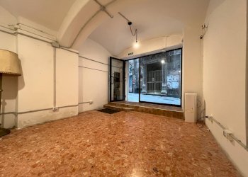 Foto 2 - Locale Commerciale Via Di Fossatello
 
5r, Genova - foto 2