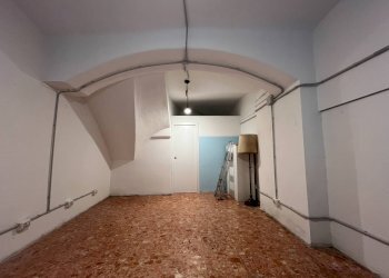 Foto 14 - Locale Commerciale Via Di Fossatello
 
5r, Genova - foto 14