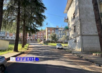 Foto 1 - Quadrilocale Piazza Caulonia
 
1, Cosenza - foto 1