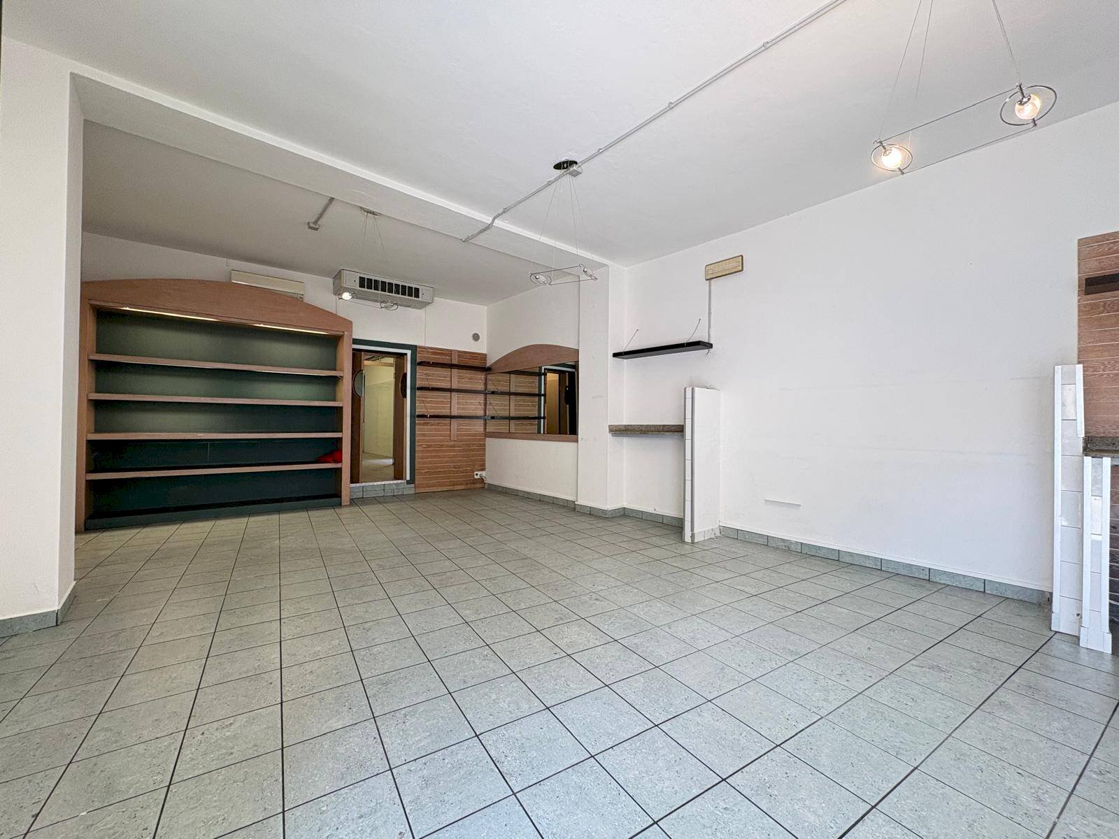 Foto 3 - Locale Commerciale Via Dante, Malnate - foto 3