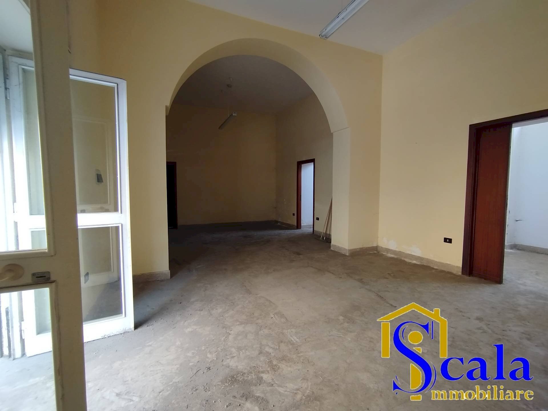 Foto 2 - Locale Commerciale CORSO UMBERTO I, Macerata Campania - foto 2