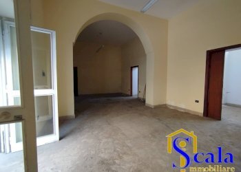 Foto 2 - Locale Commerciale CORSO UMBERTO I, Macerata Campania - foto 2