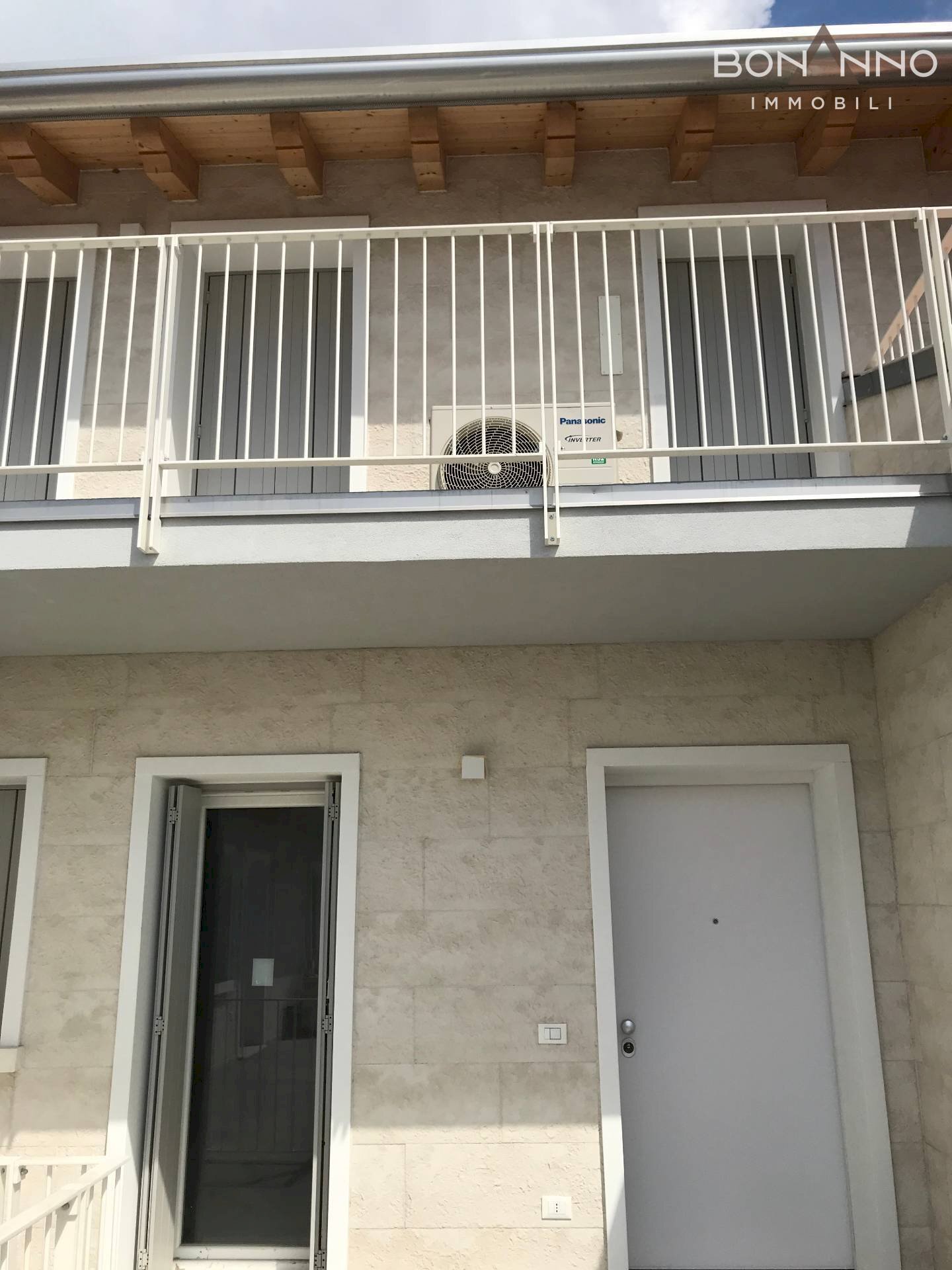 Foto 1 - Office Via Piave
 
2, Montebelluna - photo 1