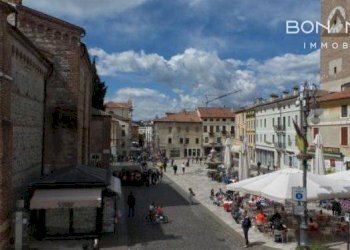 Foto 3 - Commercial Premises piazza libertà
 
0, Bassano del Grappa - photo 3