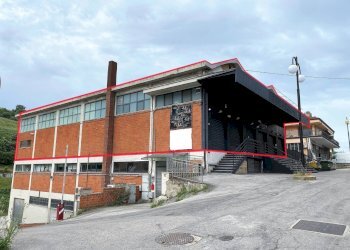 Foto 2 - Locale Commerciale via Pasquale Cotechini
 
snc, Porto San Giorgio - foto 2