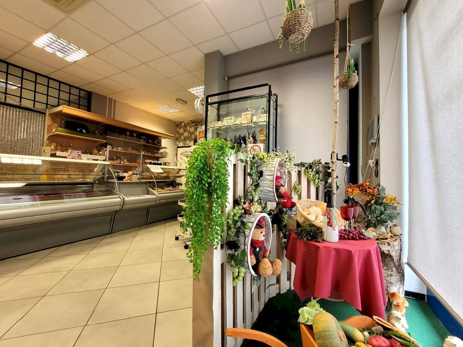 Foto 1 - Commercial Activity Piazza della Loggia
 
12, Marcheno - photo 1