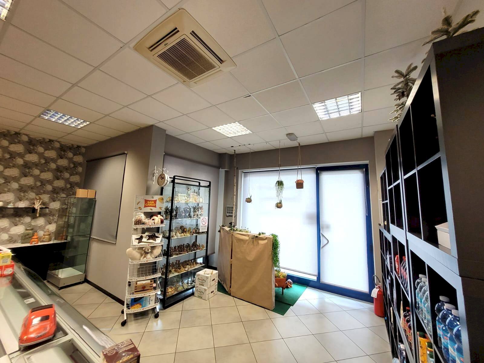 Foto 2 - Commercial Activity Piazza della Loggia
12, Marcheno - photo 2