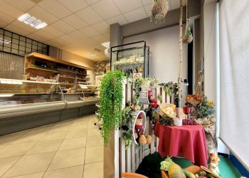 Foto 1 - Commercial Activity Piazza della Loggia
 
12, Marcheno - photo 1