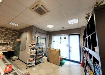 Foto 2 - Commercial Activity Piazza della Loggia
 
12, Marcheno - photo 2