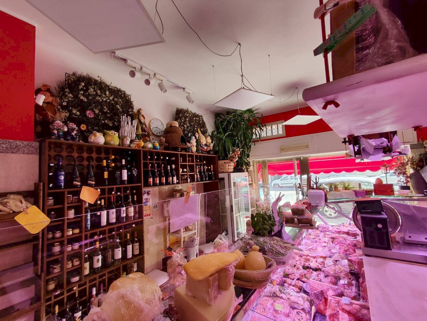 Foto 2 - Commercial Activity Via Campania, Cagliari - photo 2