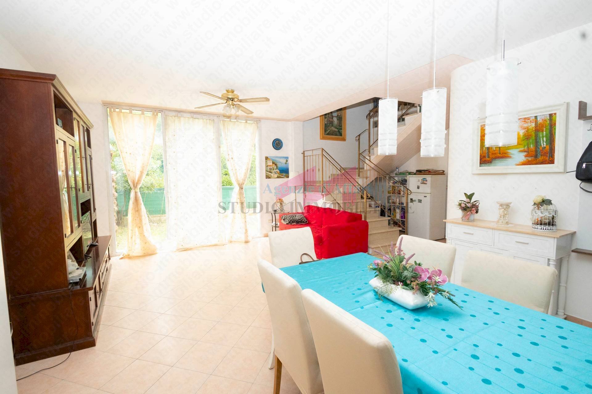 Foto 2 - Casa semi indipendente Via Nino Bixio
 
11, Sermide e Felonica - foto 2