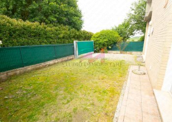 Foto 13 - Casa semi indipendente Via Nino Bixio
 
11, Sermide e Felonica - foto 13