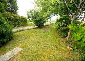 Foto 14 - Casa semi indipendente Via Nino Bixio
 
11, Sermide e Felonica - foto 14