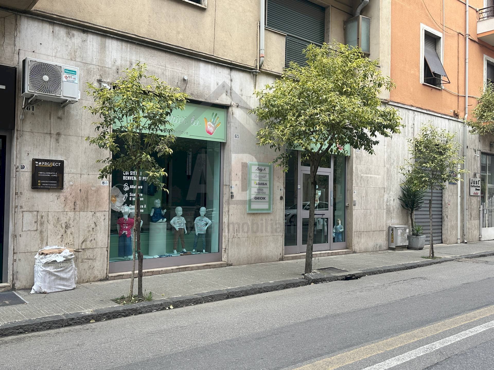 Foto 2 - Locale Commerciale via Monte Santo
 
63/65, Cosenza - foto 2