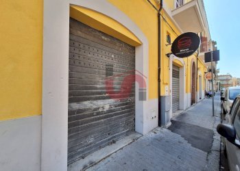 Foto 2 - Commercial Premises Via Dei Mulini, Benevento - photo 2