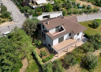 Foto 3 - Villa Via della Repubblica
 
20, Rotella - foto 3