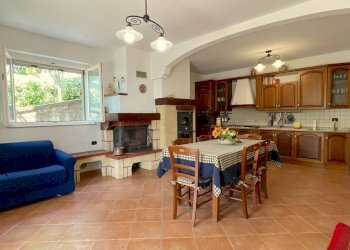 Foto 8 - Villa Via della Repubblica
 
20, Rotella - foto 8