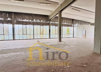 Foto 16 - Locale Commerciale Viale Europa
 
86, Spoltore - foto 16