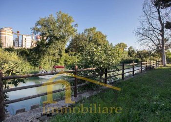 Foto 18 - Locale Commerciale Viale Europa
 
86, Spoltore - foto 18