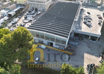 Foto 22 - Locale Commerciale Viale Europa
 
86, Spoltore - foto 22