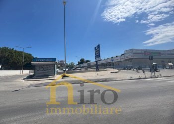 Foto 26 - Locale Commerciale Viale Europa
 
86, Spoltore - foto 26