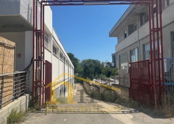 Foto 30 - Locale Commerciale Viale Europa
 
86, Spoltore - foto 30