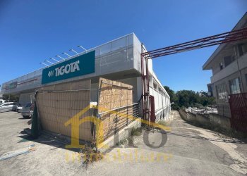 Foto 31 - Locale Commerciale Viale Europa
 
86, Spoltore - foto 31