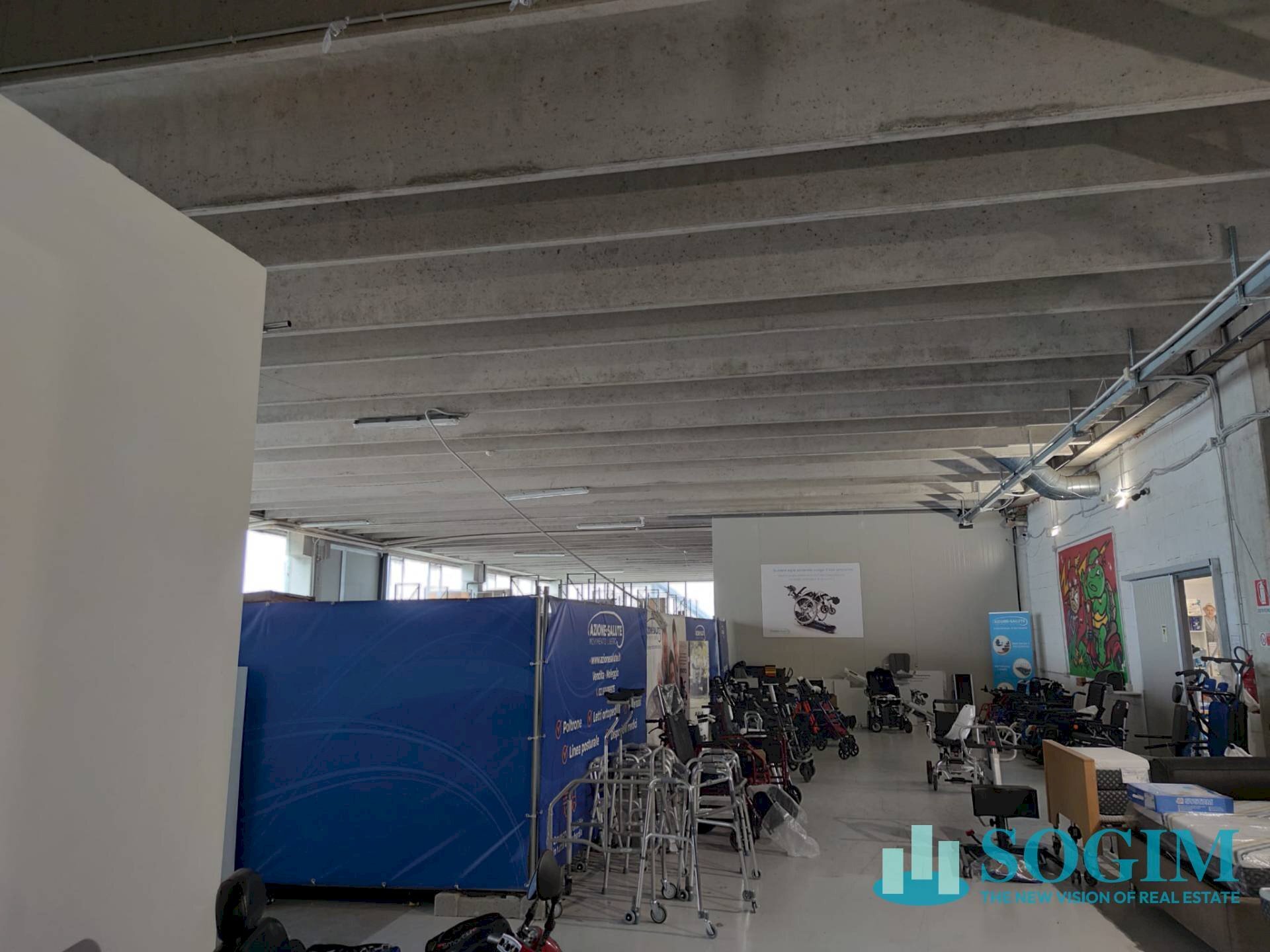 Foto 3 - Commercial Premises Via Bruno Buozzi
 
21, Liscate - photo 3