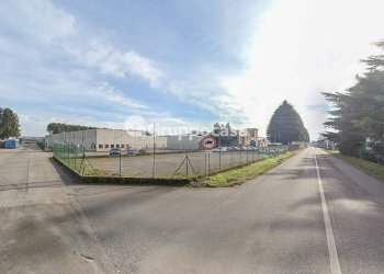 Foto 1 - Locale Commerciale Via Somma
6, Cuggiono - foto 1