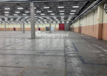 Foto 3 - Locale Commerciale Via Somma
6, Cuggiono - foto 3