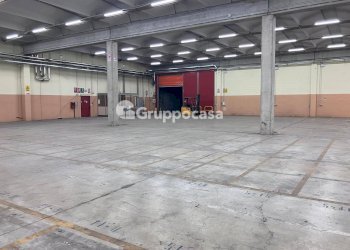 Foto 5 - Locale Commerciale Via Somma
6, Cuggiono - foto 5