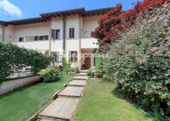 Foto 2 - Villa a Schiera Via Cler
 
170, Magenta - foto 2