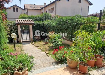 Foto 3 - Villa a Schiera Via Cler
 
170, Magenta - foto 3