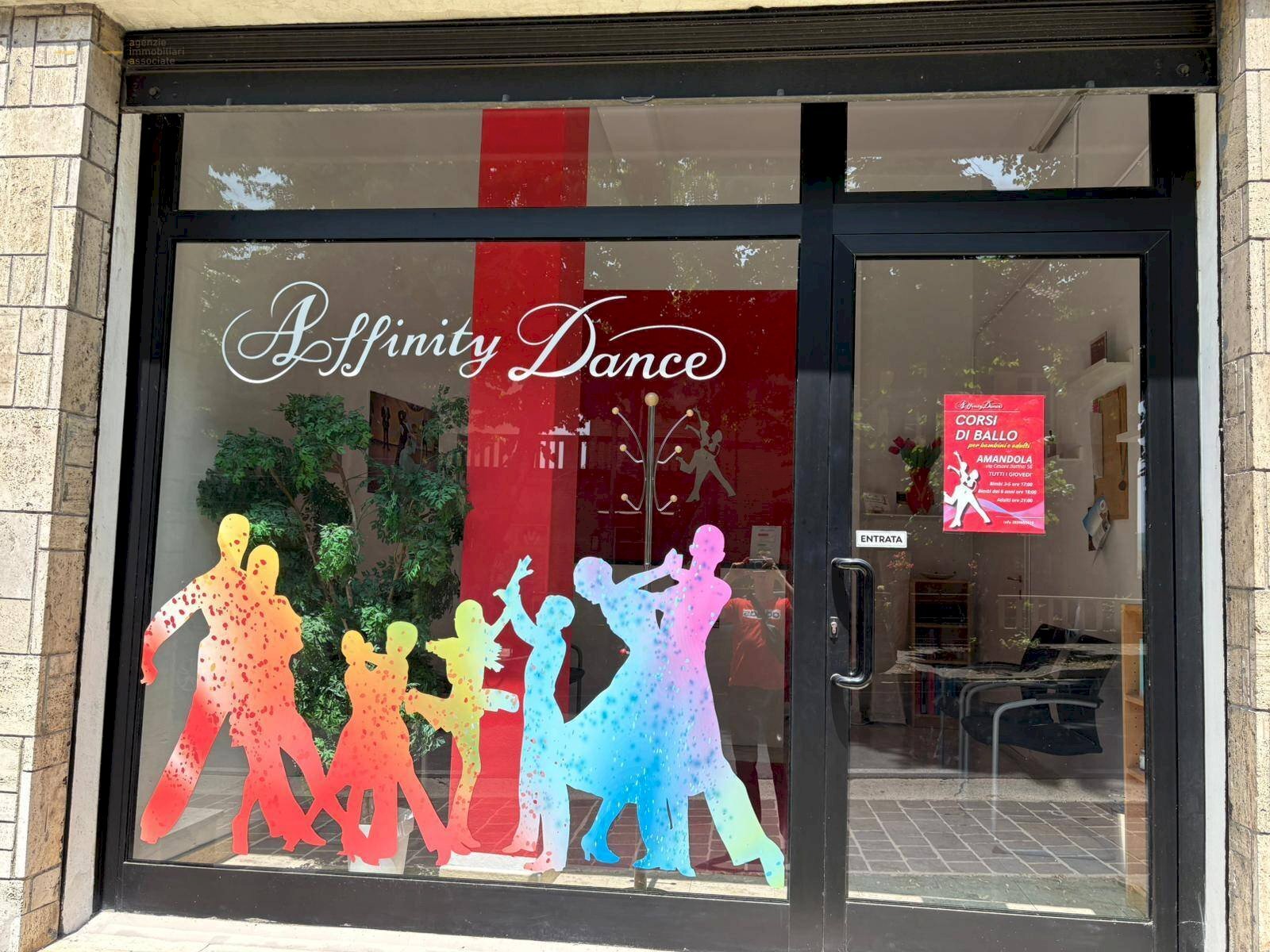 Foto 3 - Commercial Premises Via C. Battisti
 
56/58, Amandola - photo 3