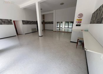 Foto 9 - Locale Commerciale Via C. Battisti
 
56/58, Amandola - foto 9