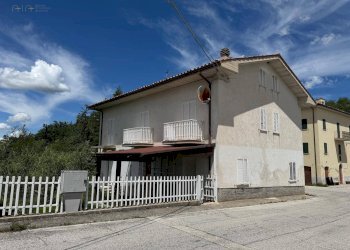 Foto 2 - Independent house Fraz. Casale, Comunanza - photo 2