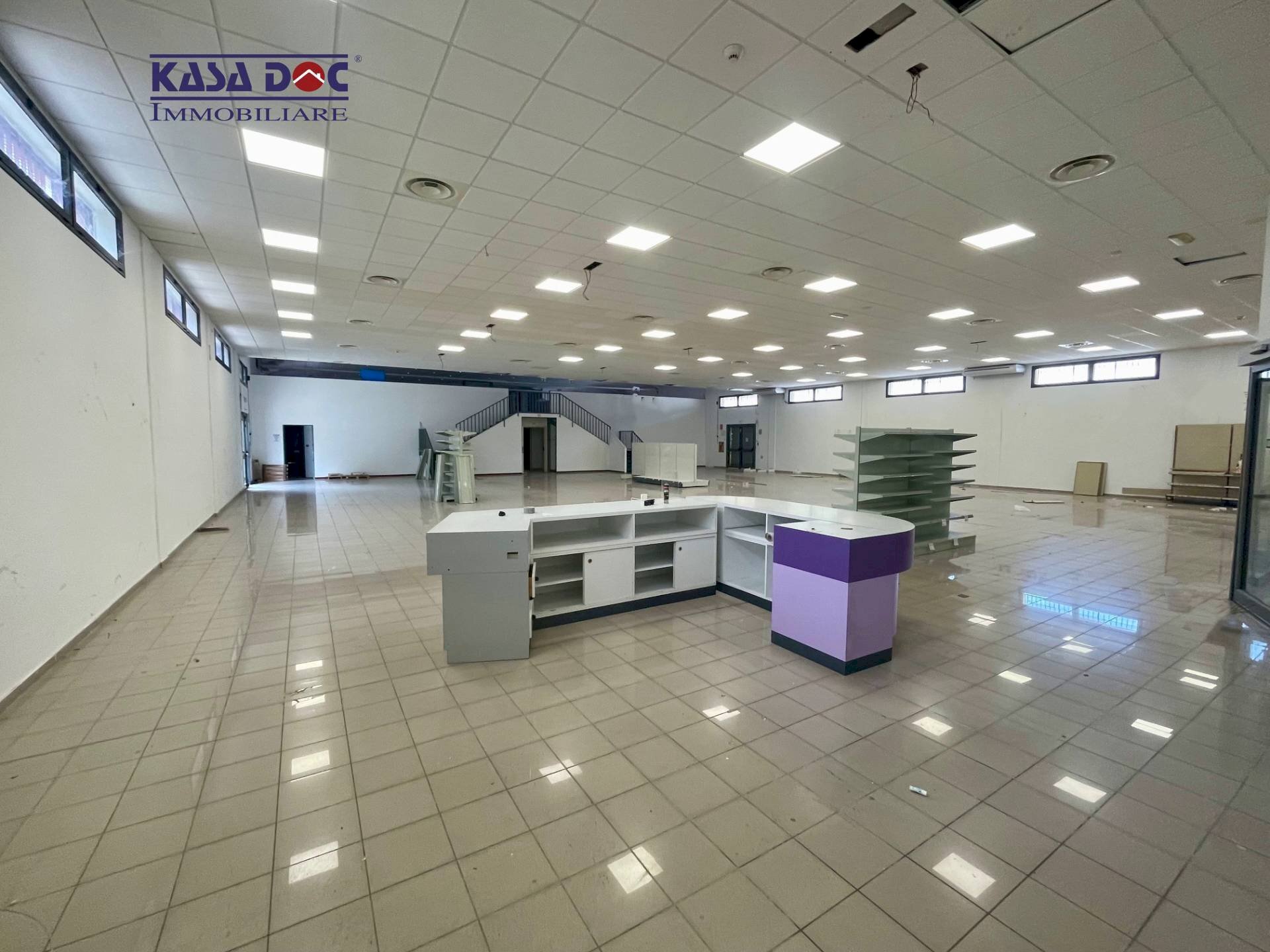 Foto 1 - Locale Commerciale Via Lucrezia della Valle, Catanzaro - foto 1