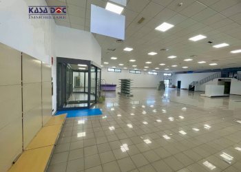 Foto 4 - Commercial Premises Via Lucrezia della Valle, Catanzaro - photo 4