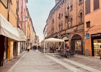 Foto 4 - Negozio Piazza Trento E Trieste, Ferrara - foto 4