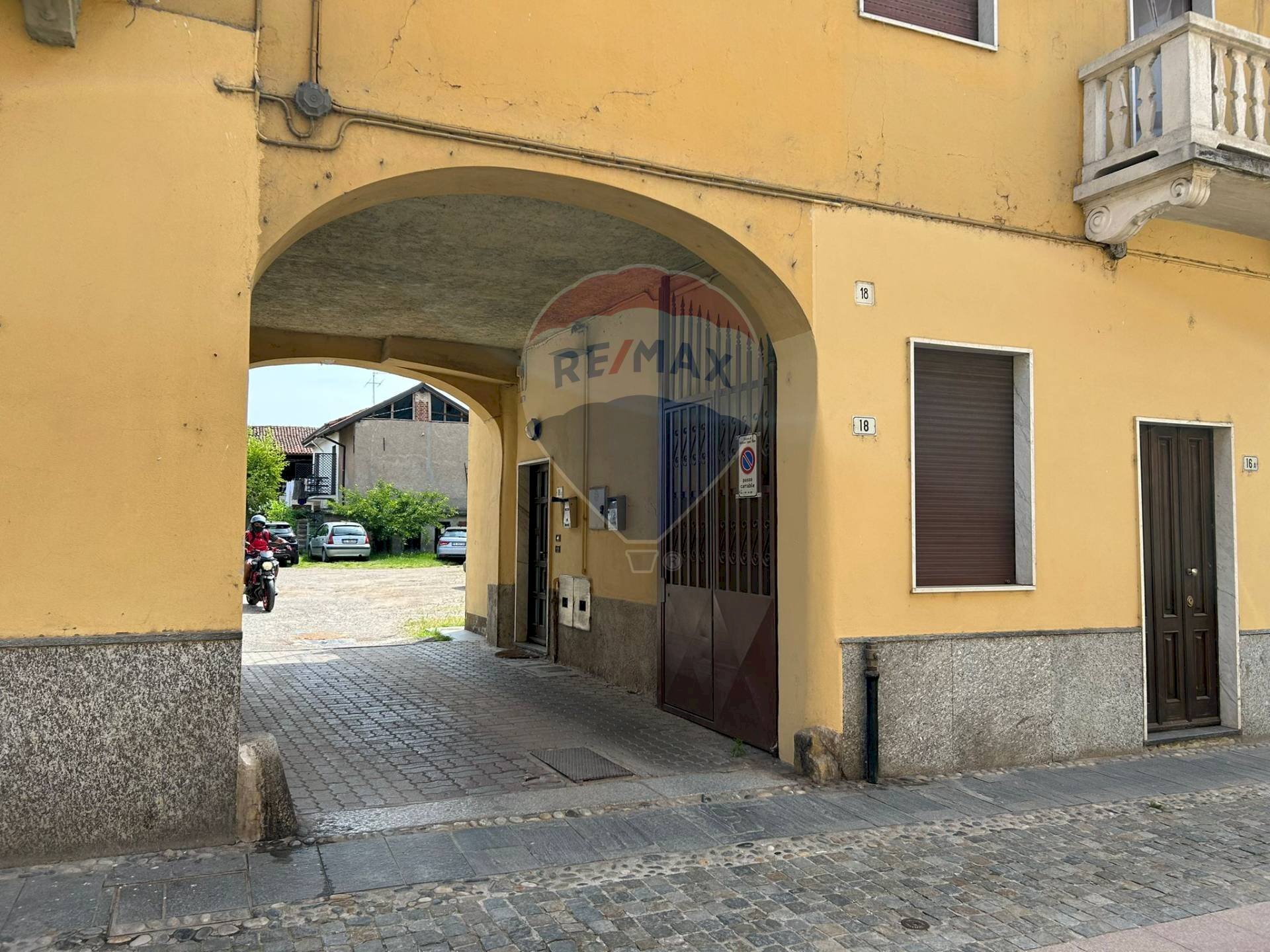 Edificio all\'aperto - Casa semi indipendente via repubblica
 
18, Boffalora Sopra Ticino - foto 2