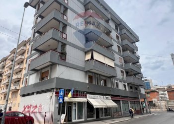 Edificio all\'aperto - Locale Commerciale Corso Benedetto Croce
 
9, Bari - foto 7