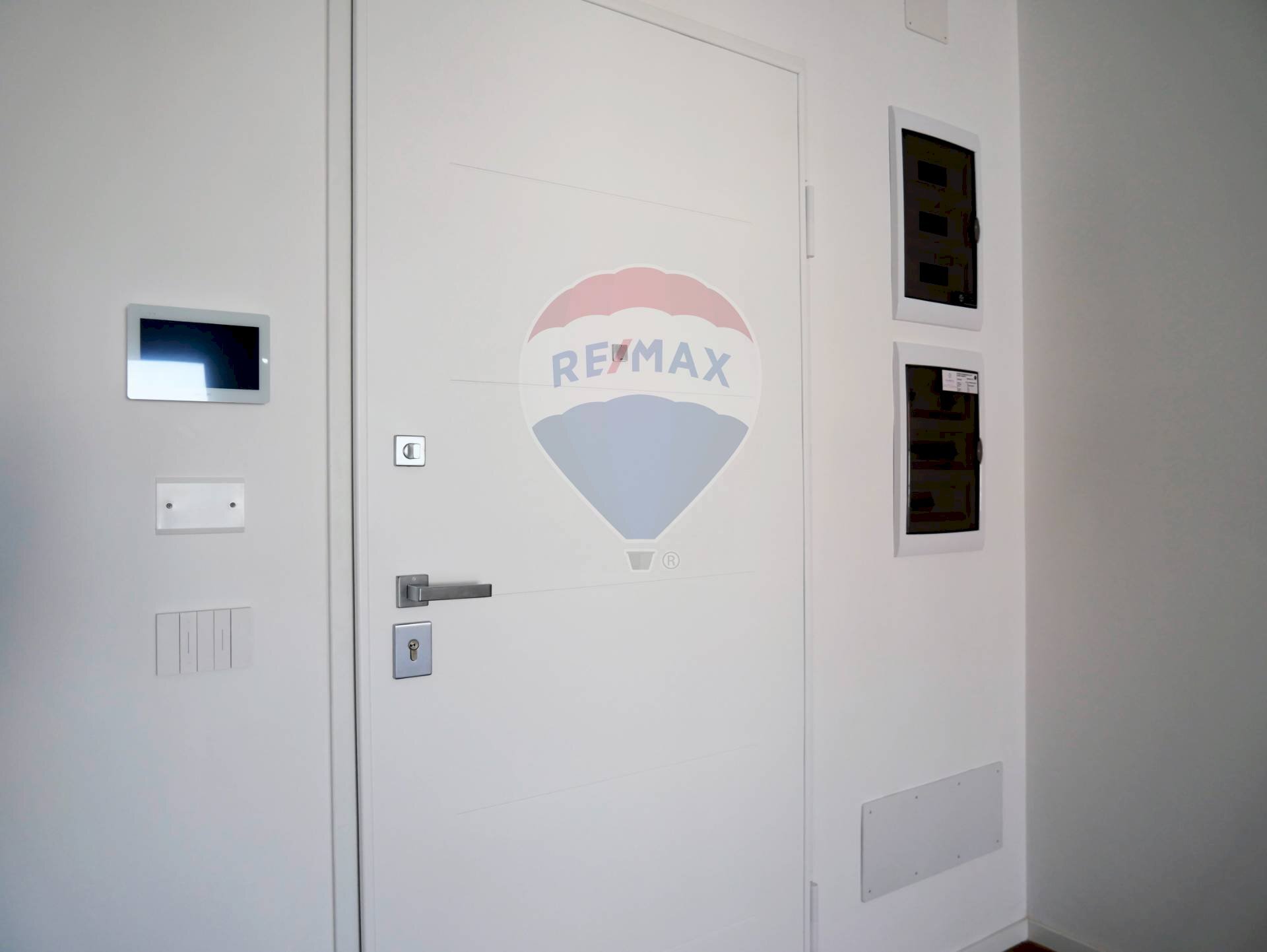 Hall / corridoio - Trilocale Via Alfredo Giovine
 
73, Bari - foto 2