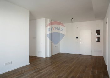 Stanza vuota - Trilocale Via Alfredo Giovine
 
73, Bari - foto 7