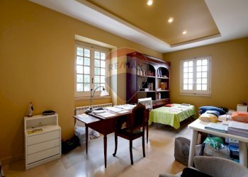 Camera / camera da letto - Villa Strada Provinciale 57
 
73, Noicàttaro - foto 34