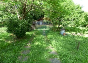 Giardino - Casa indipendente via Noga
 
126, Cassano Valcuvia - foto 34