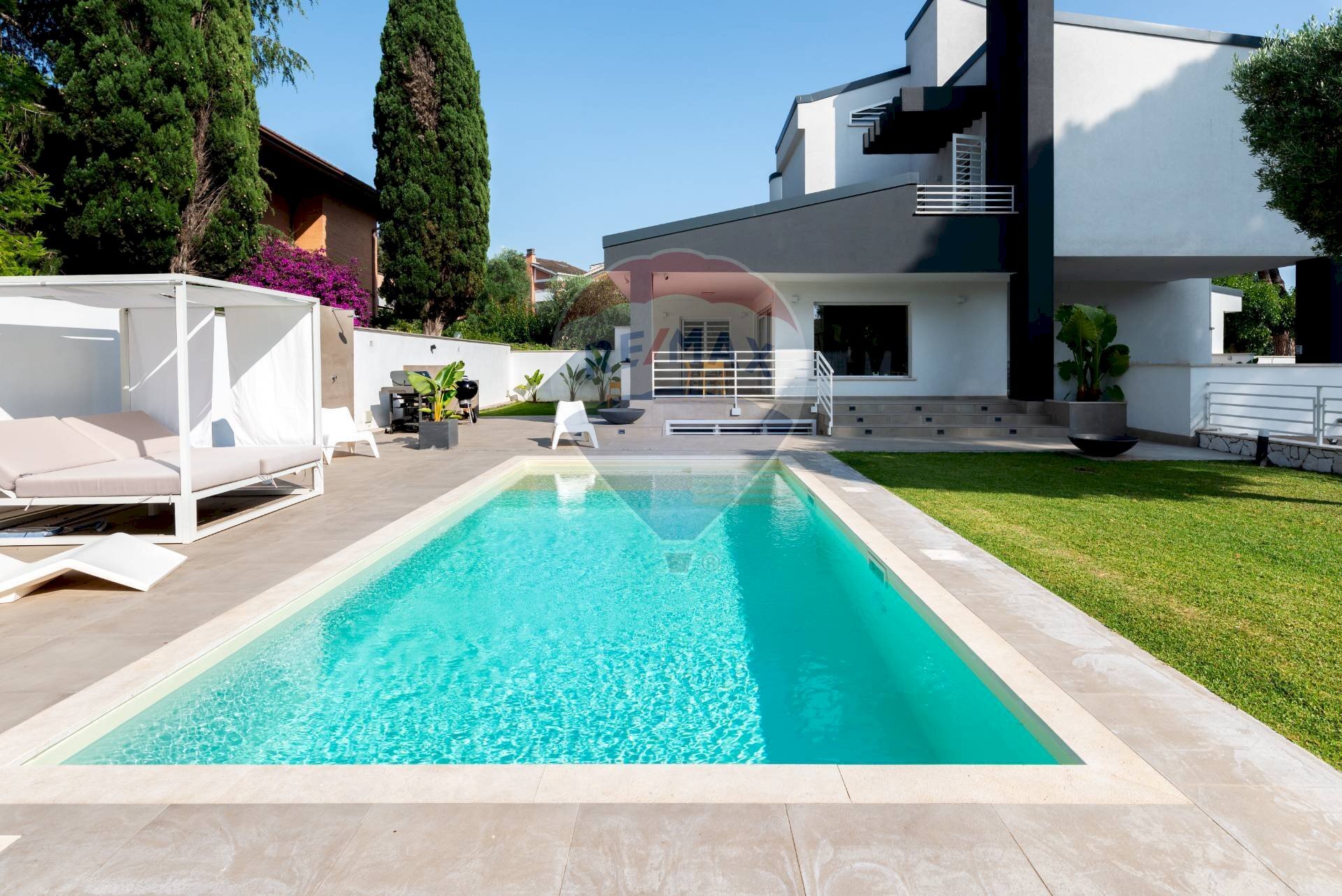 Piscina - Villa Via Lisippo
 
61, Roma - foto 3