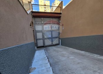 Rampa carrabile d\'ingresso - Box Via Enrico Serretta
 
2, Palermo - foto 7