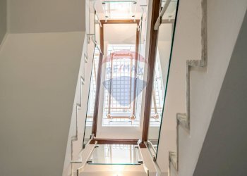 Hall / corridoio - Casa semi indipendente via Valguarnera
 
4, Bagheria - foto 21