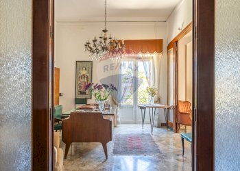 Hall / corridoio - Casa semi indipendente via Valguarnera
 
4, Bagheria - foto 27