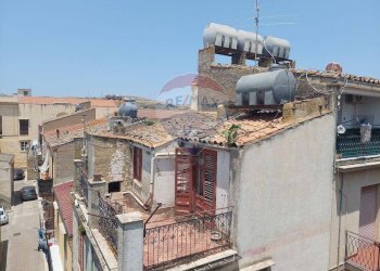 Edificio all\'aperto - Trilocale Via Cristoforo colombo
 
38, Lercara Friddi - foto 9